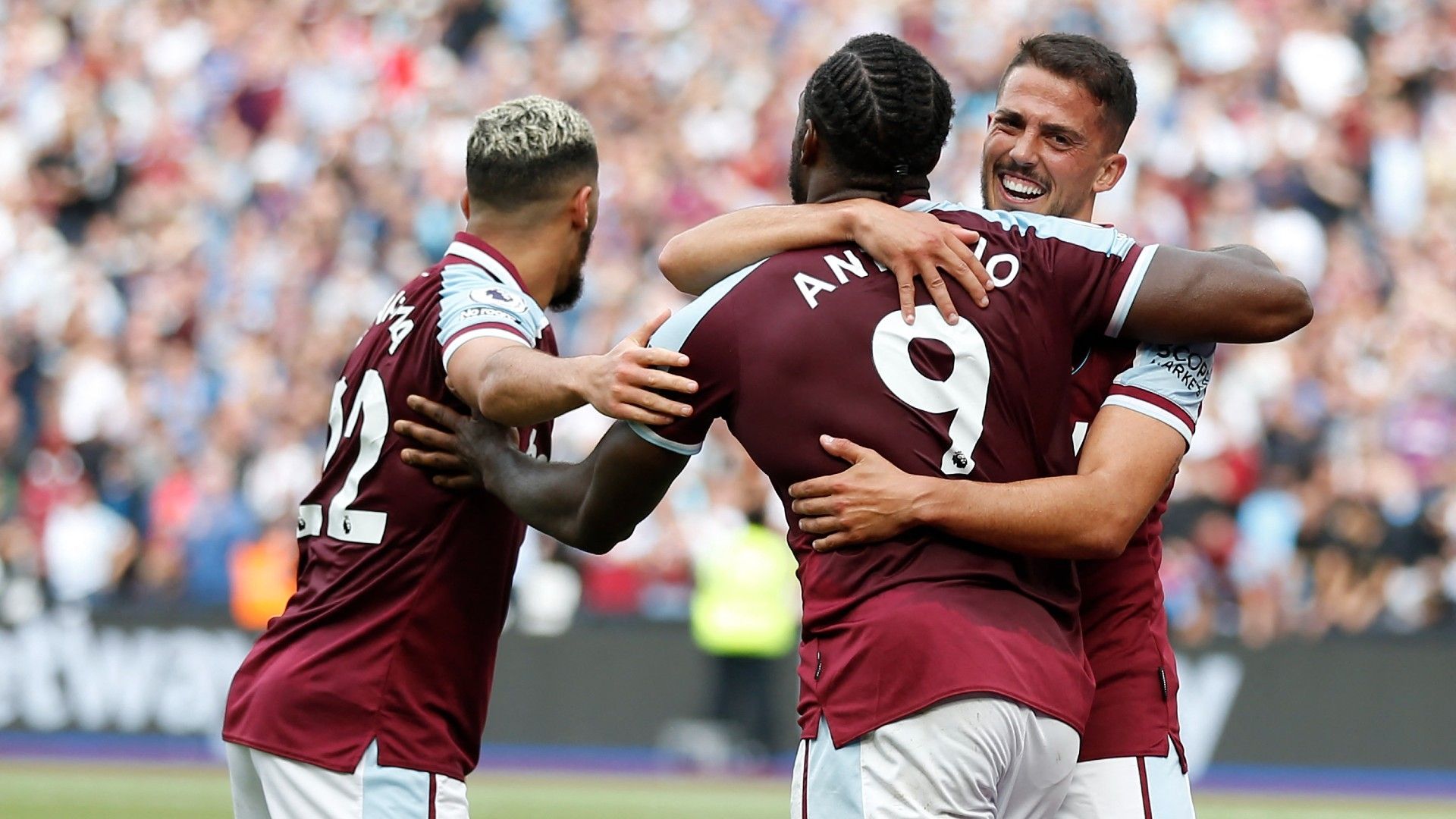 Pablo Fornals Michail Antonio West Ham vs Crystal Palace Premier League 2021-22