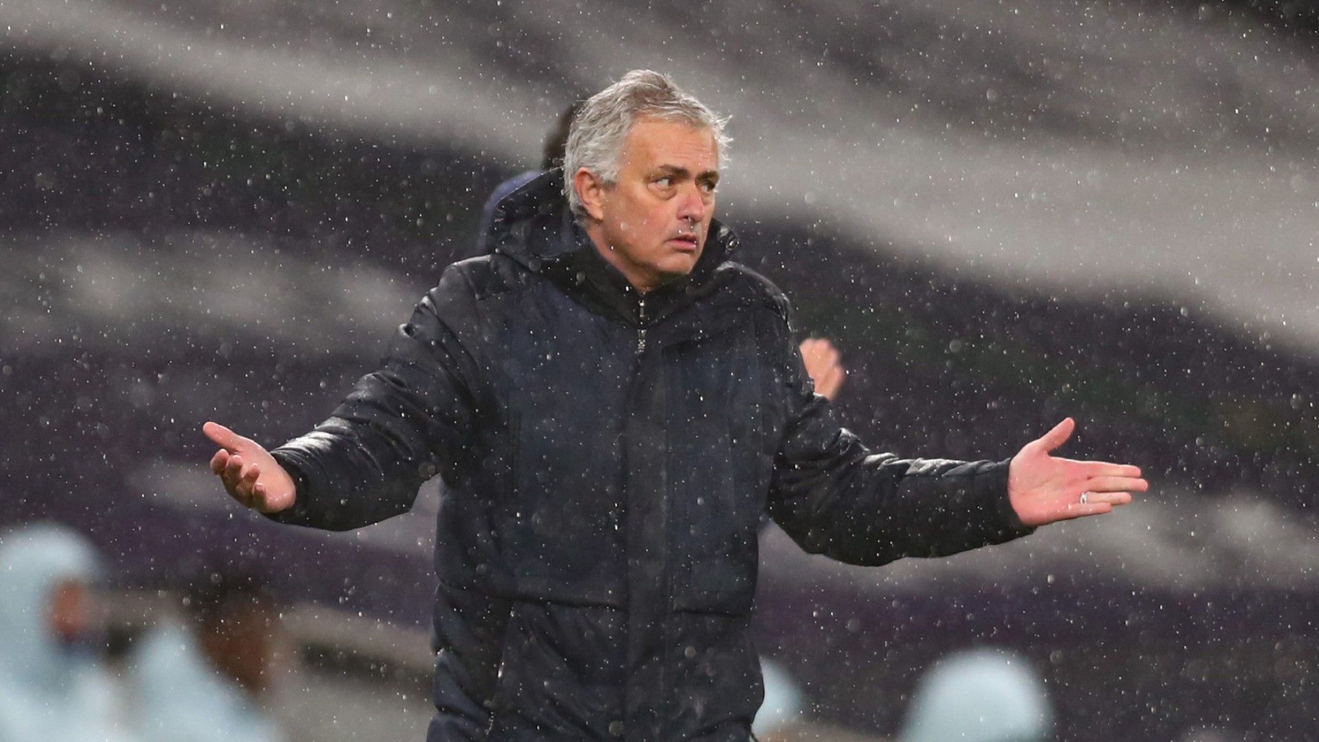 Mourinho Tottenham shrug 2021