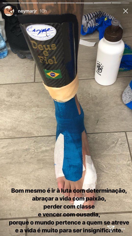 네이마르 SNS(인스타그램) 스토리에 올라온 오른발 사진과 글. 사진=네이마르 인스타그램 캡처