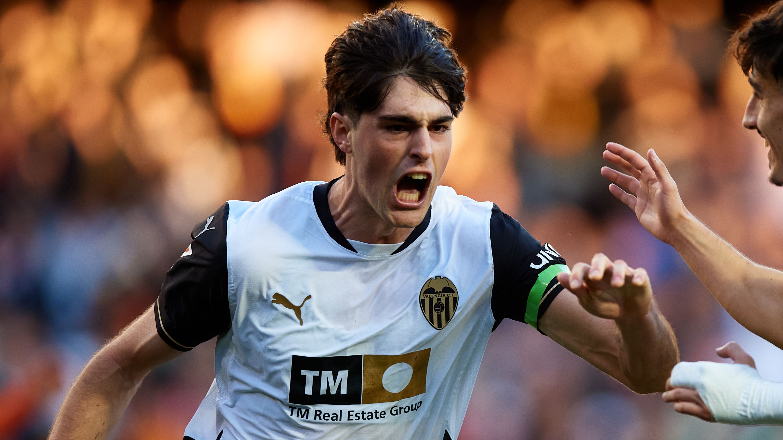 Javi Guerra Valencia 2024-25