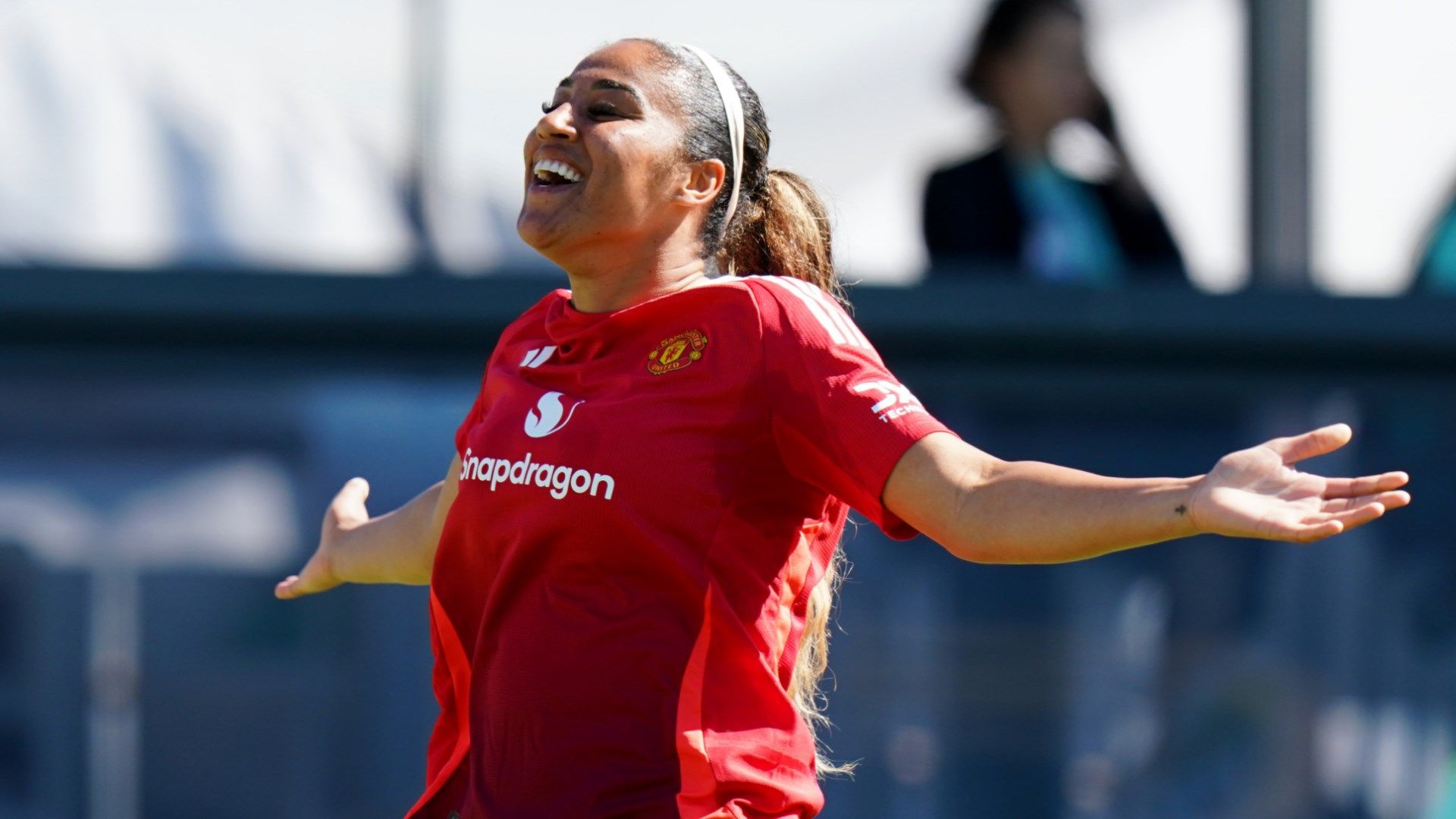 Gabby George Man Utd Women 2024-25