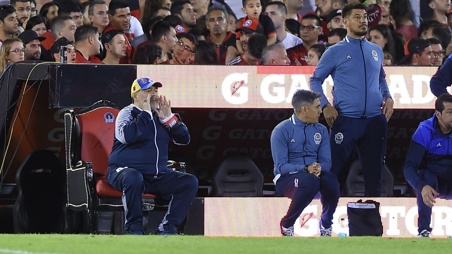 sillon Maradona Newells Gimnasia Superliga 29102019