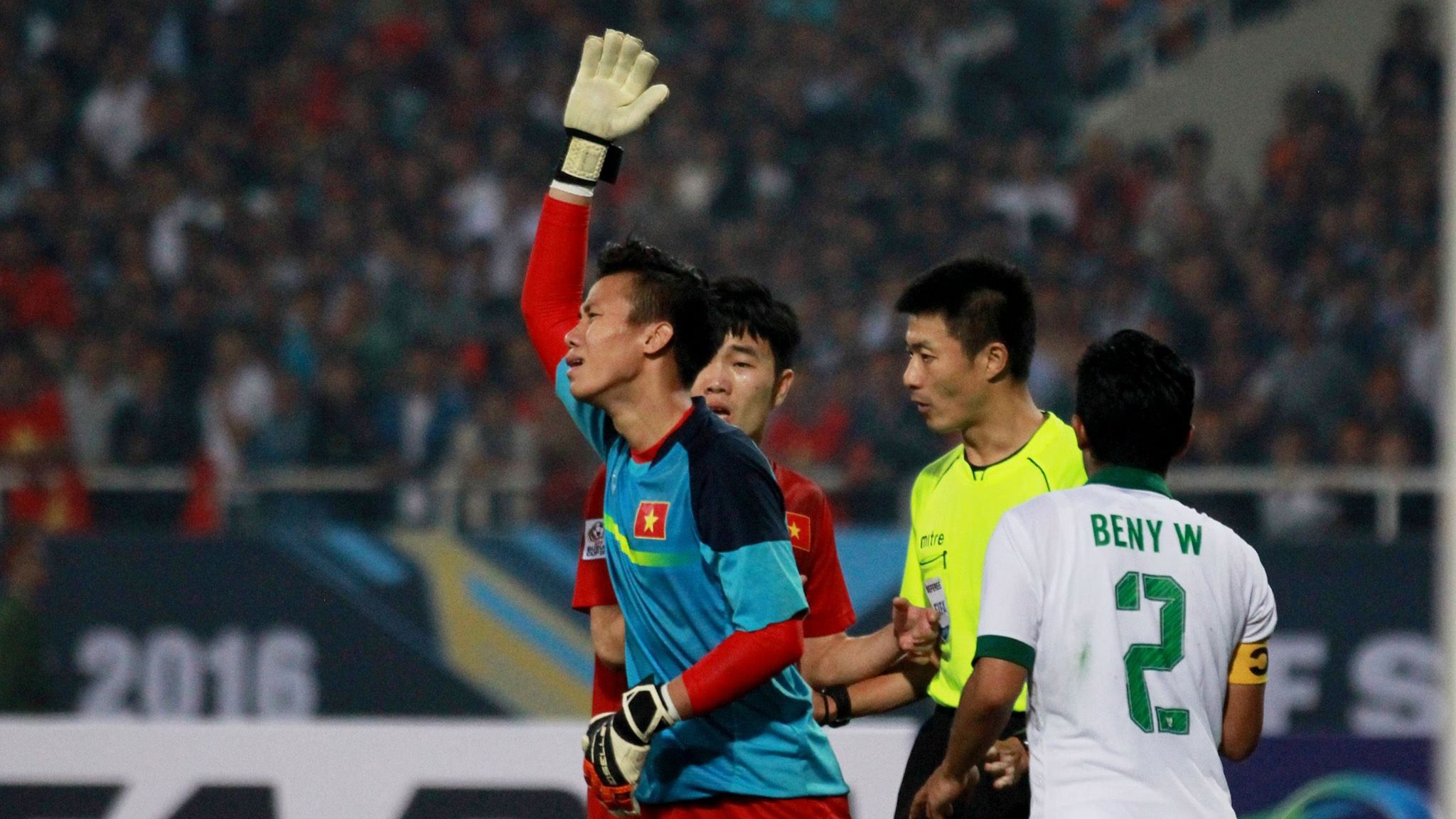 Que Ngoc Hai - Vietnam & Benny Wahyudi - Indonesia AFF Suzuki Cup 2016