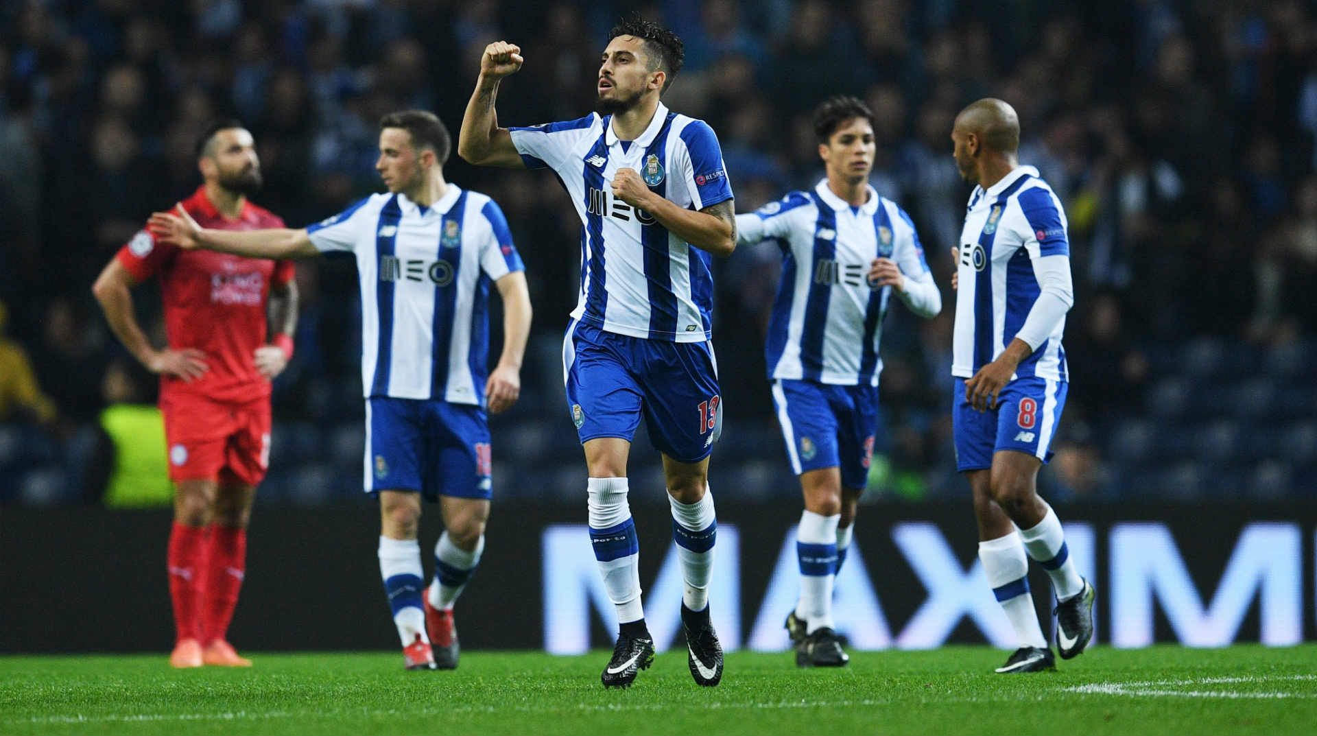 2016-12-08-porto-leicester