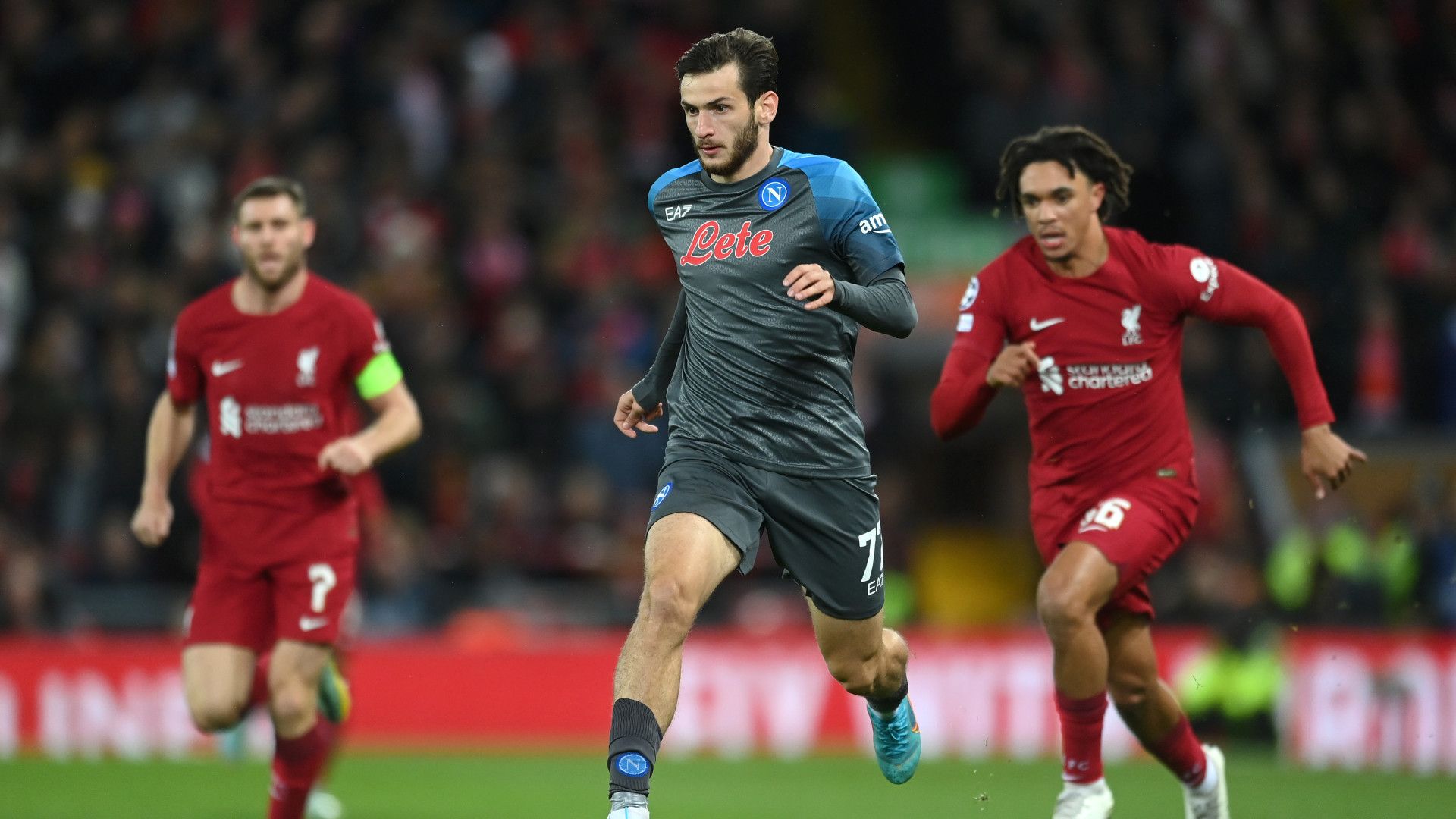 Khvicha Kvaratskhelia Liverpool Napoli Champions League