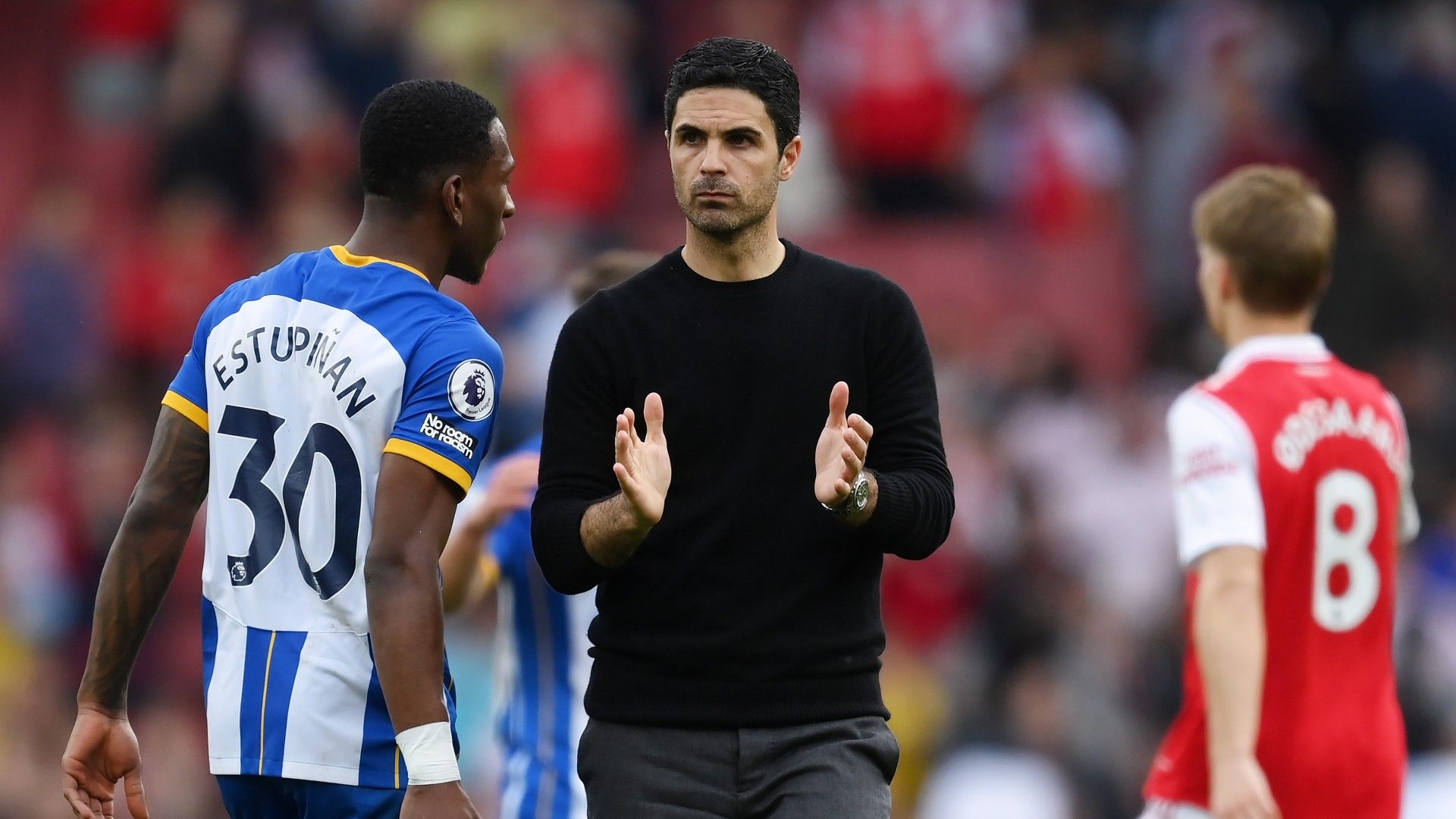 Mikel Arteta Arsenal dejected vs Brighton 2022-23