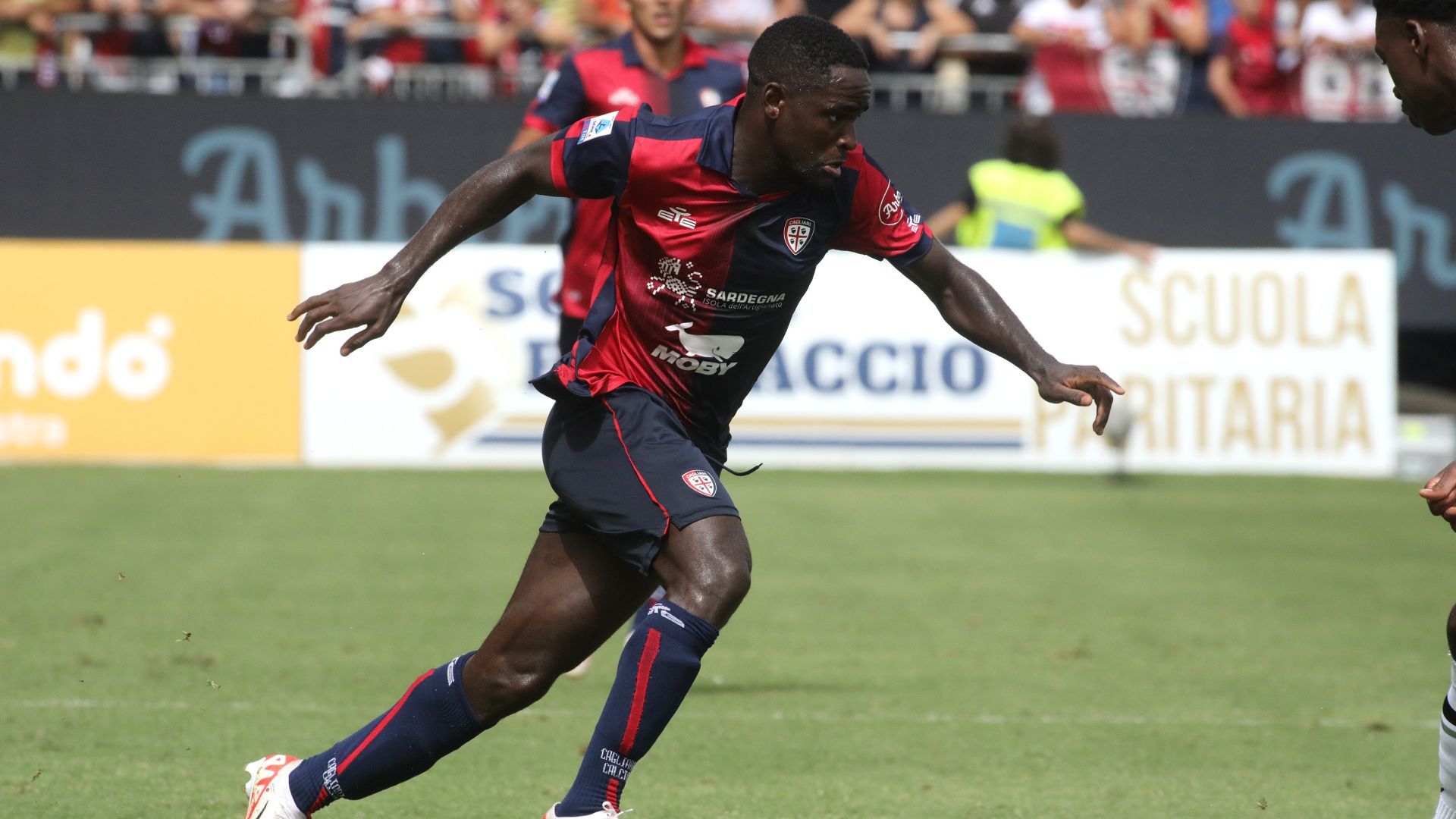 Zito Luvumbo Cagliari