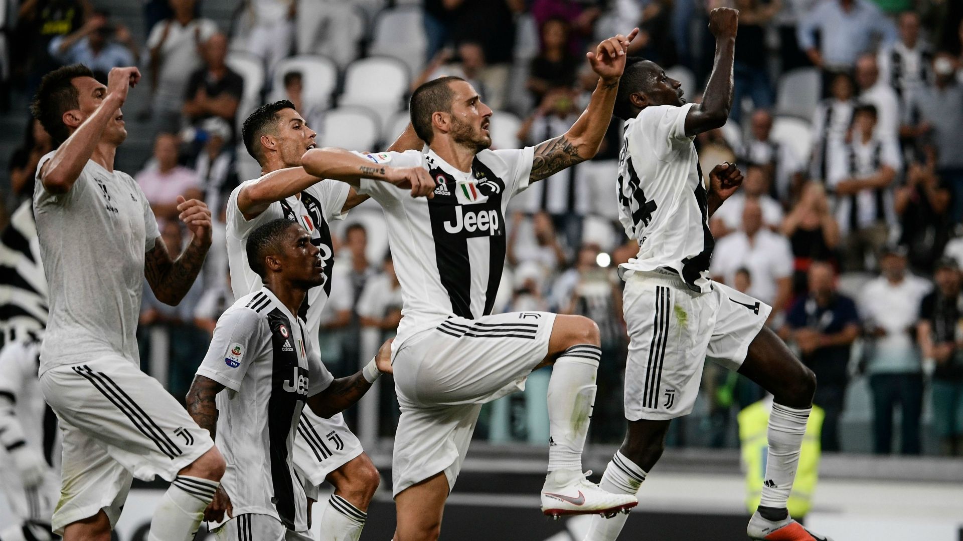 Mario Mandzukic Douglas Costa Leoanrdo Bonucci Blaise Matuidi Cristiano Ronaldo Juventus Lazio Serie A 08252018