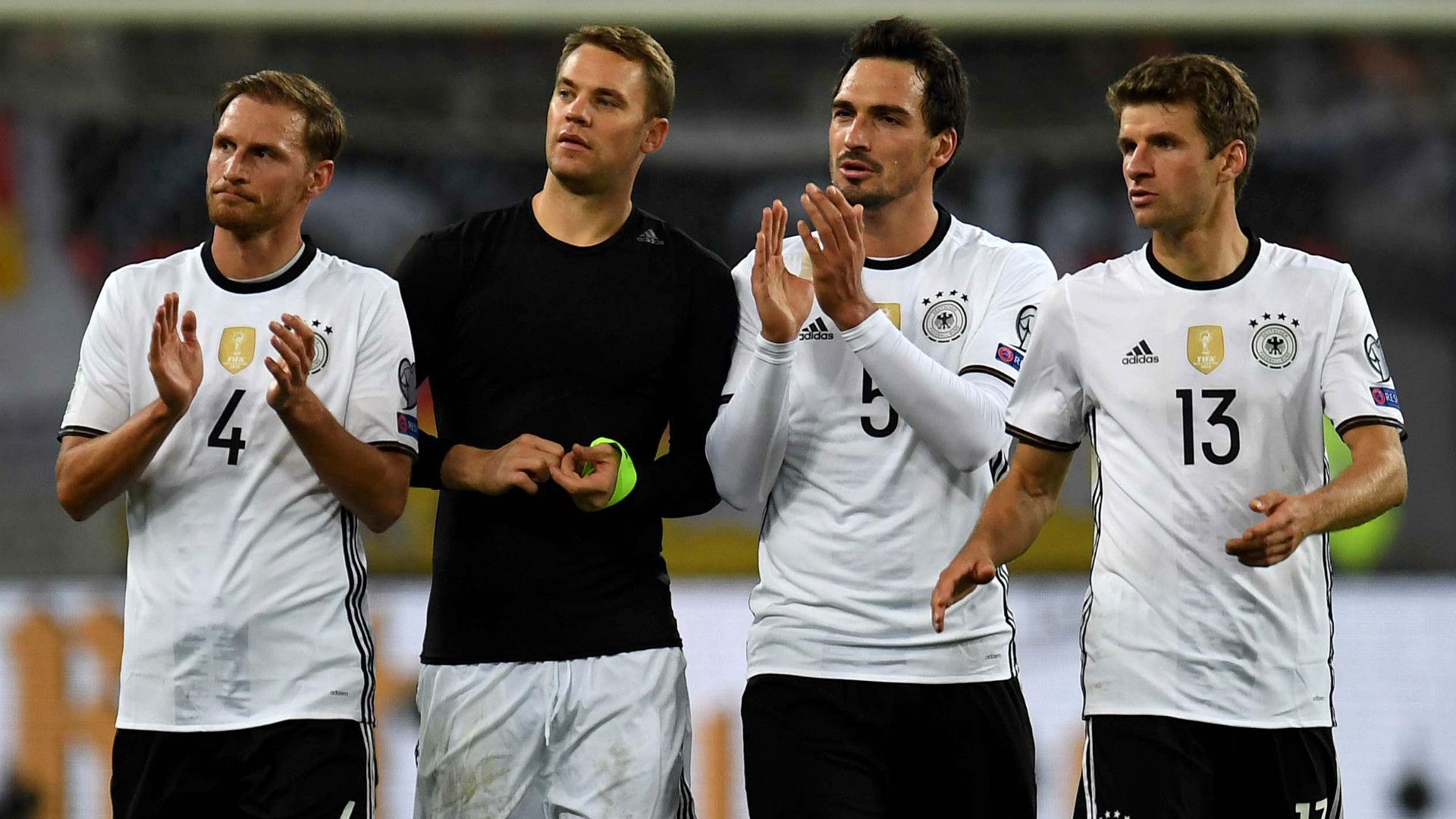 BENEDIKT HOWEDES MANUEL NEUER MATS HUMMELS THOMAS MULLER GERMANY CZECH REPUBLIC WC QUALIFICATION 08102016