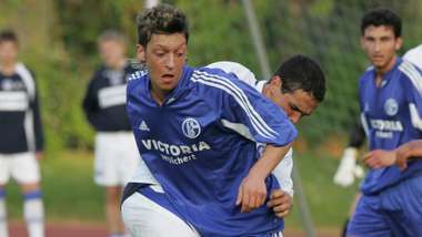 Mesut Özil Schalke 2006