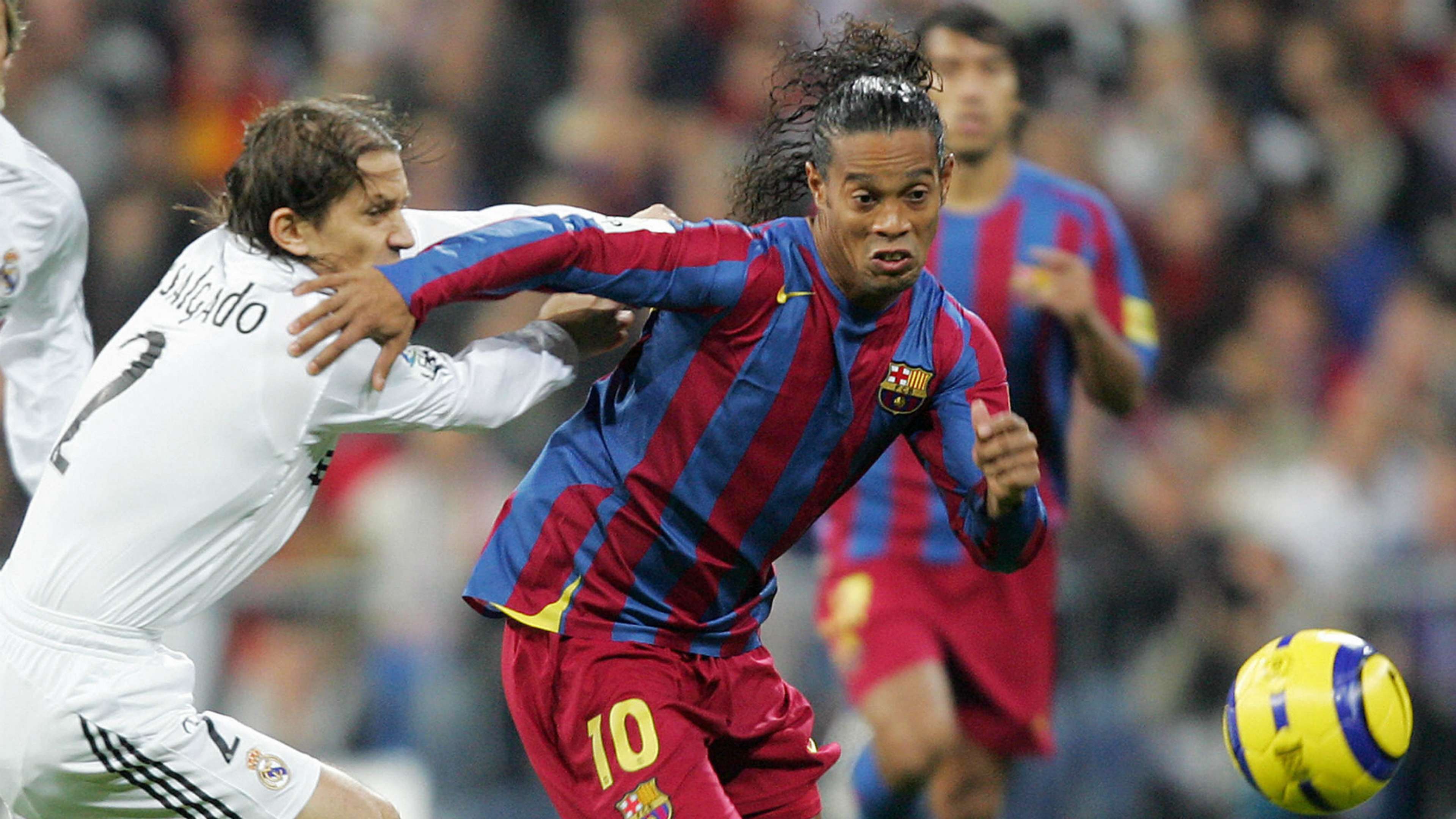 Ronaldinho Barcelona Real Madrid 2005
