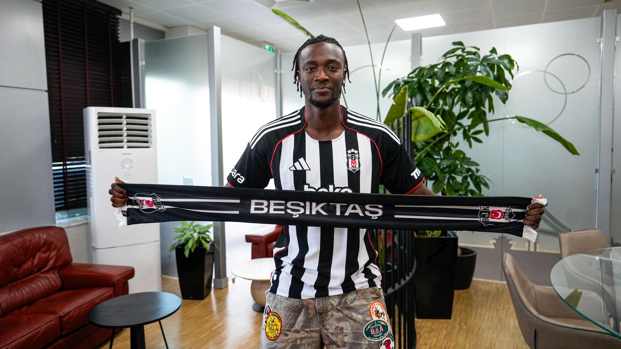 Tammy Abraham Besiktas 2025 