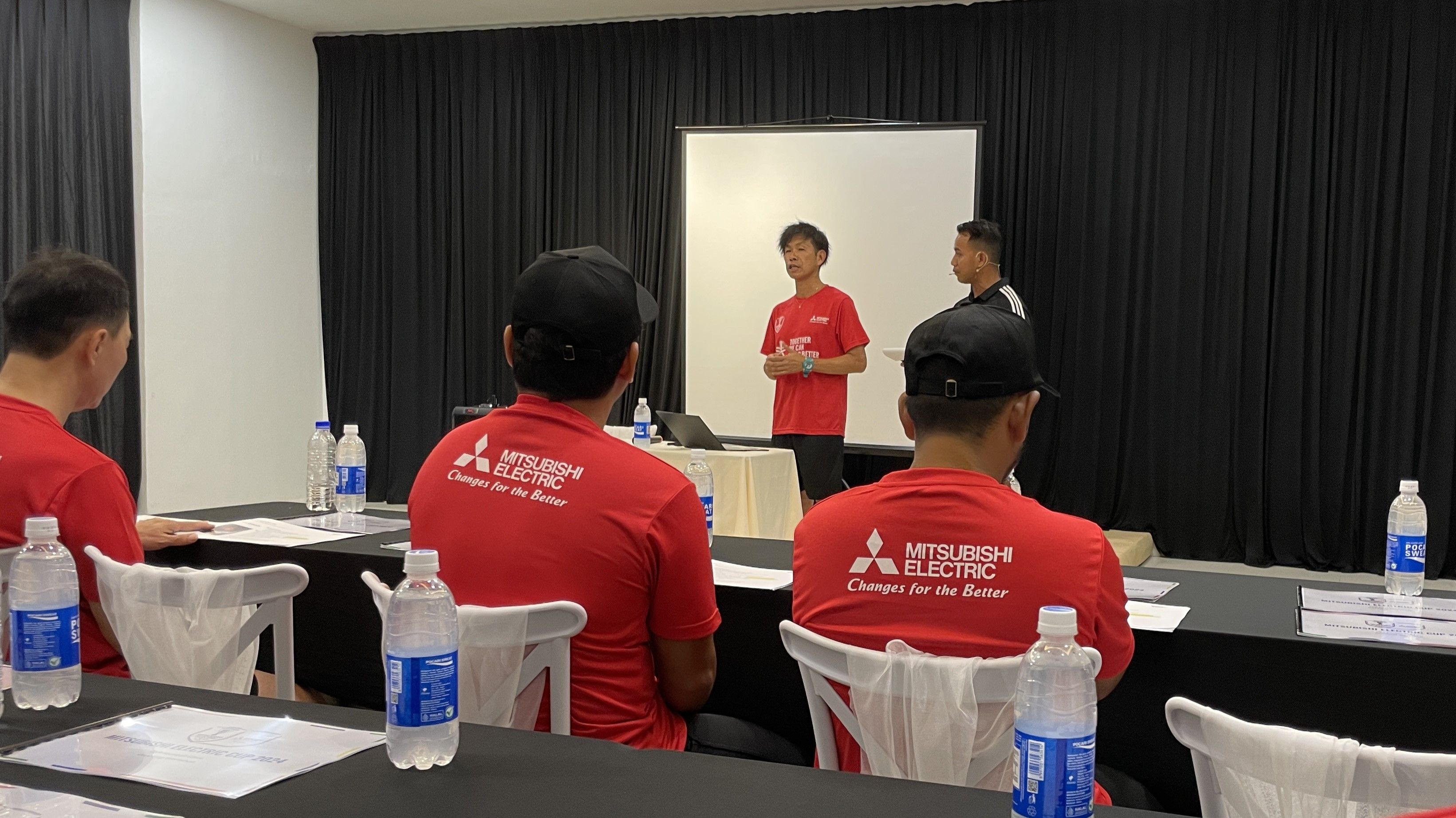 Mitsubishi Electric football clinic MY