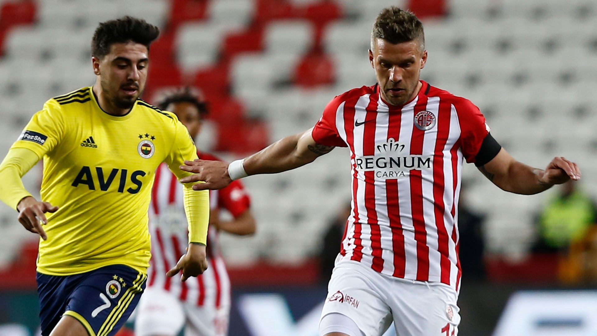 Ozan Tufan Lukas Podolski Fenerbahçe Antalyaspor