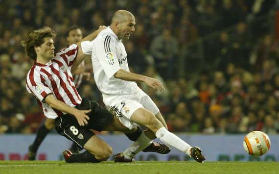 05/06 Athletic Bilbao v Real Madrid - Julen Guerrero & Zinedine Zidane