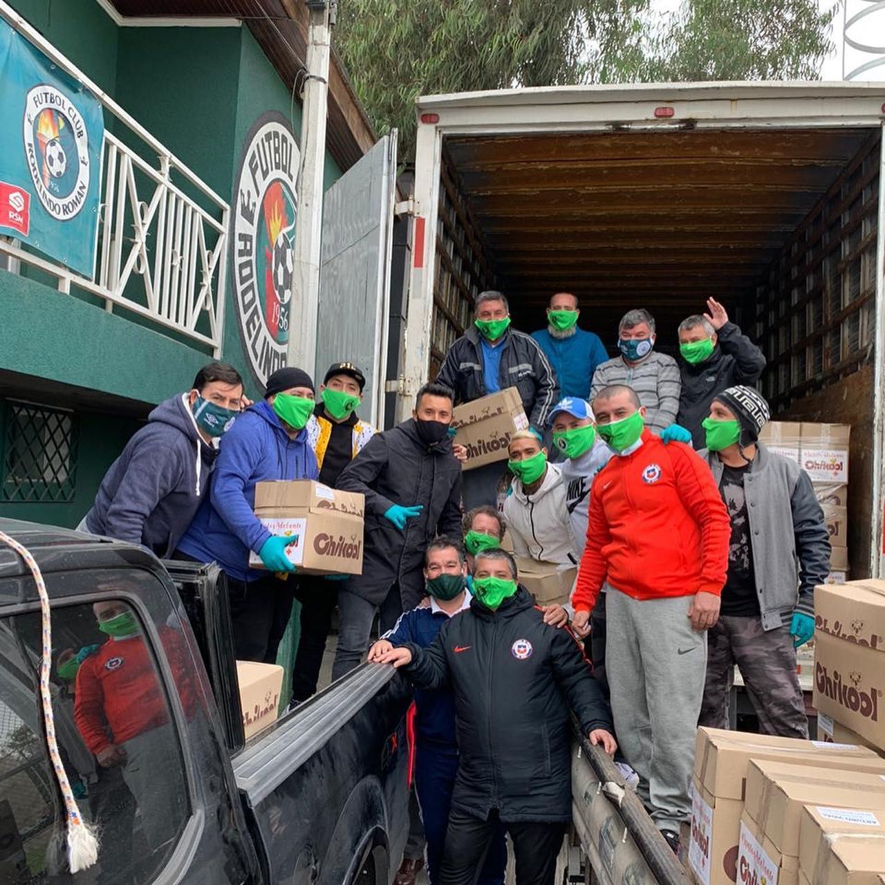 Cajas solidarias Arturo Vidal