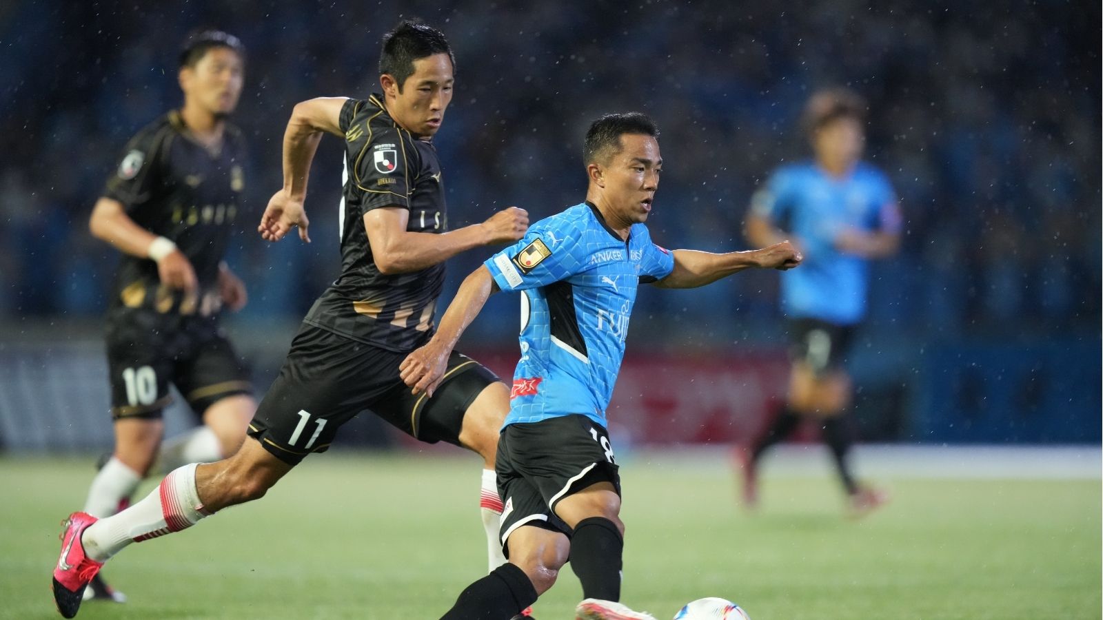 Chanathip Songkrasin Frontale v Sapporo