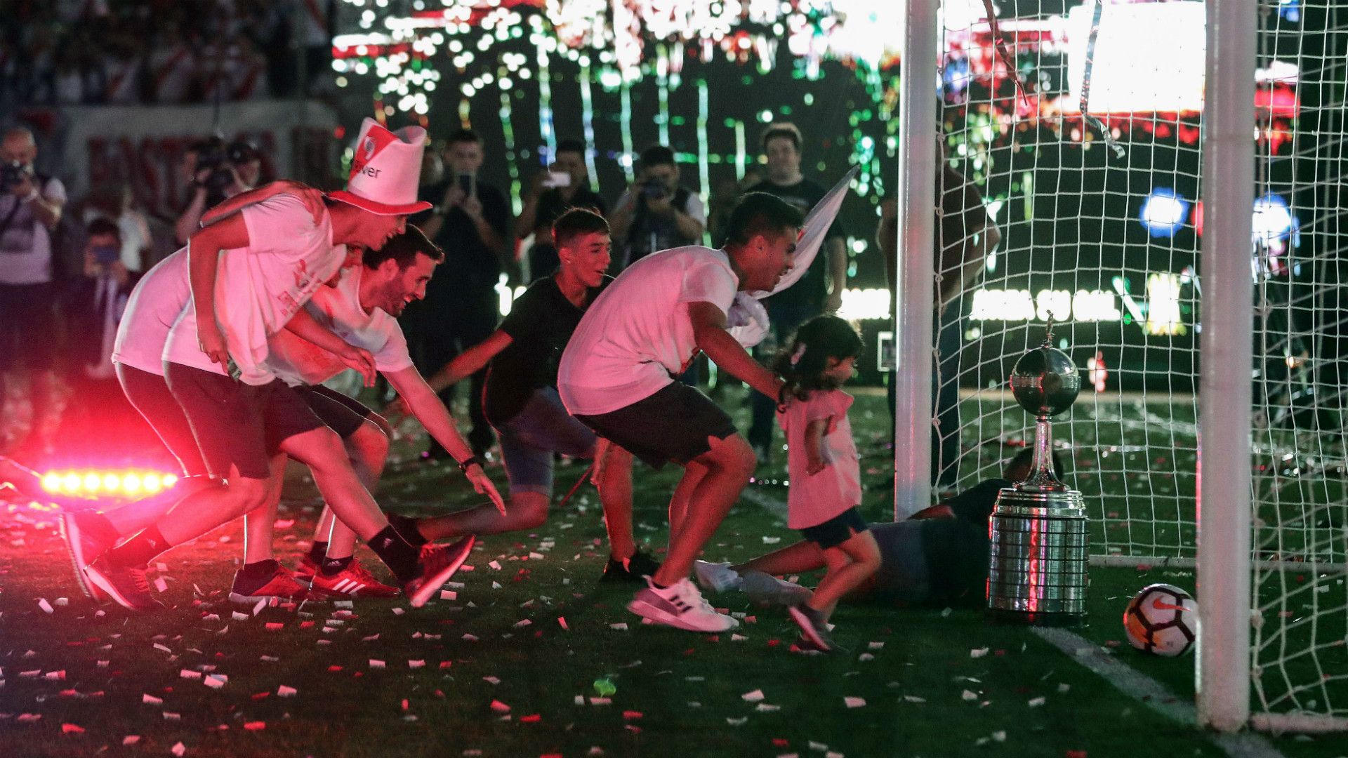 Gonzalo Pity Martinez River Celebrates Copa Libertadores 23122018