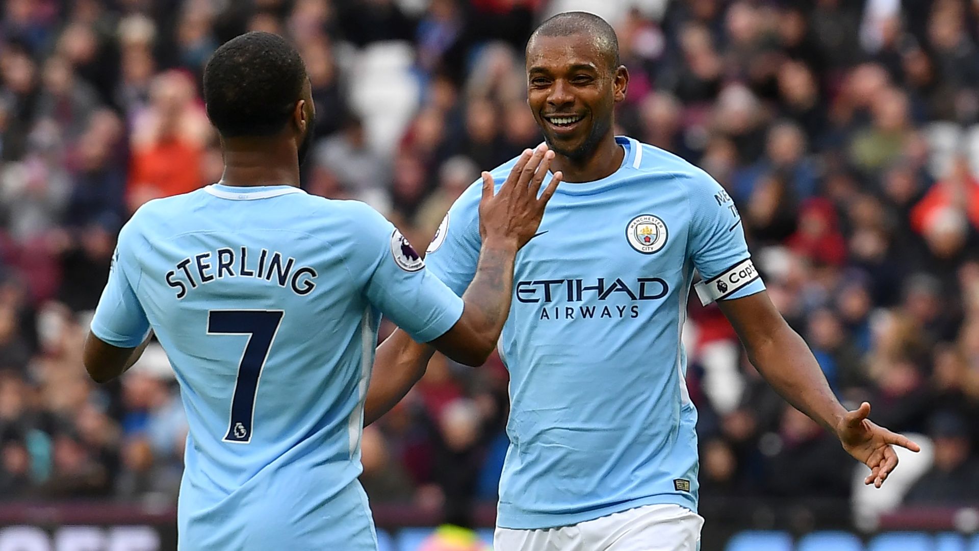 Fernandinho Raheem Sterling Manchester City 2018-04-29