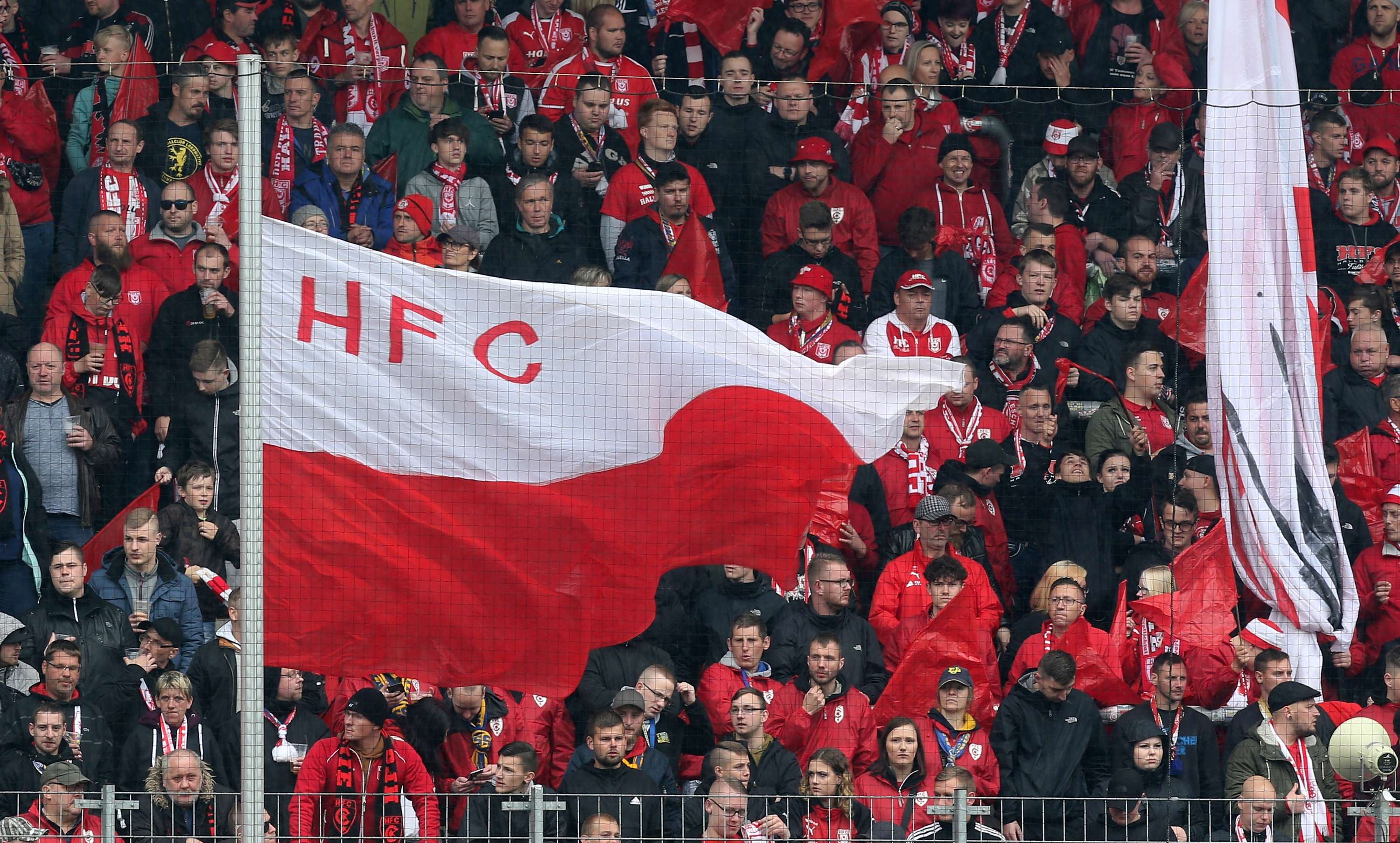 Hallescher FC fans