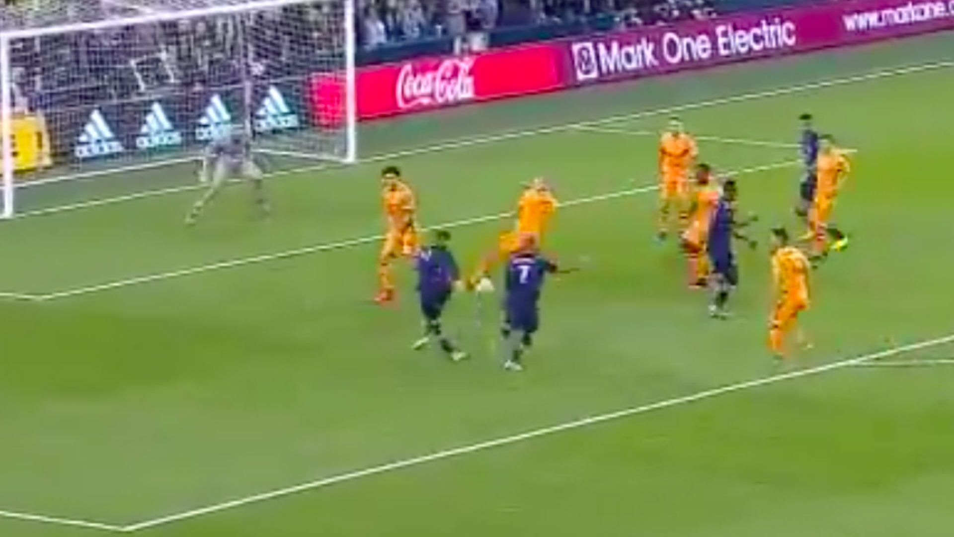 Alan Pulido Gol Sporting Kansas City