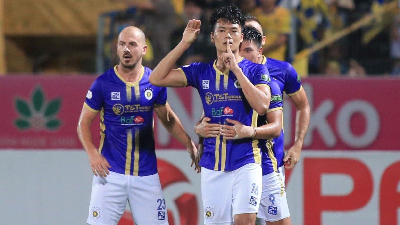 Nguyen Thanh Chung Ha Noi FC Song Lam Nghe An SLNA V.League 2022 072022
