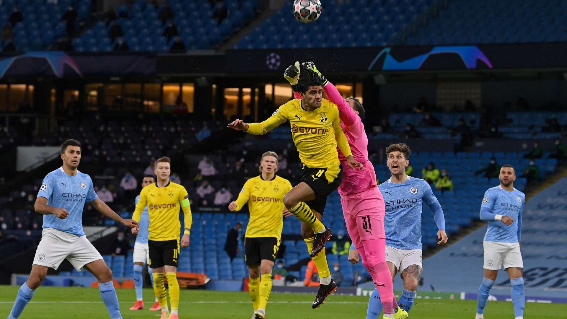 Mo Dahoud Borussia Dortmund Champions League 06042021