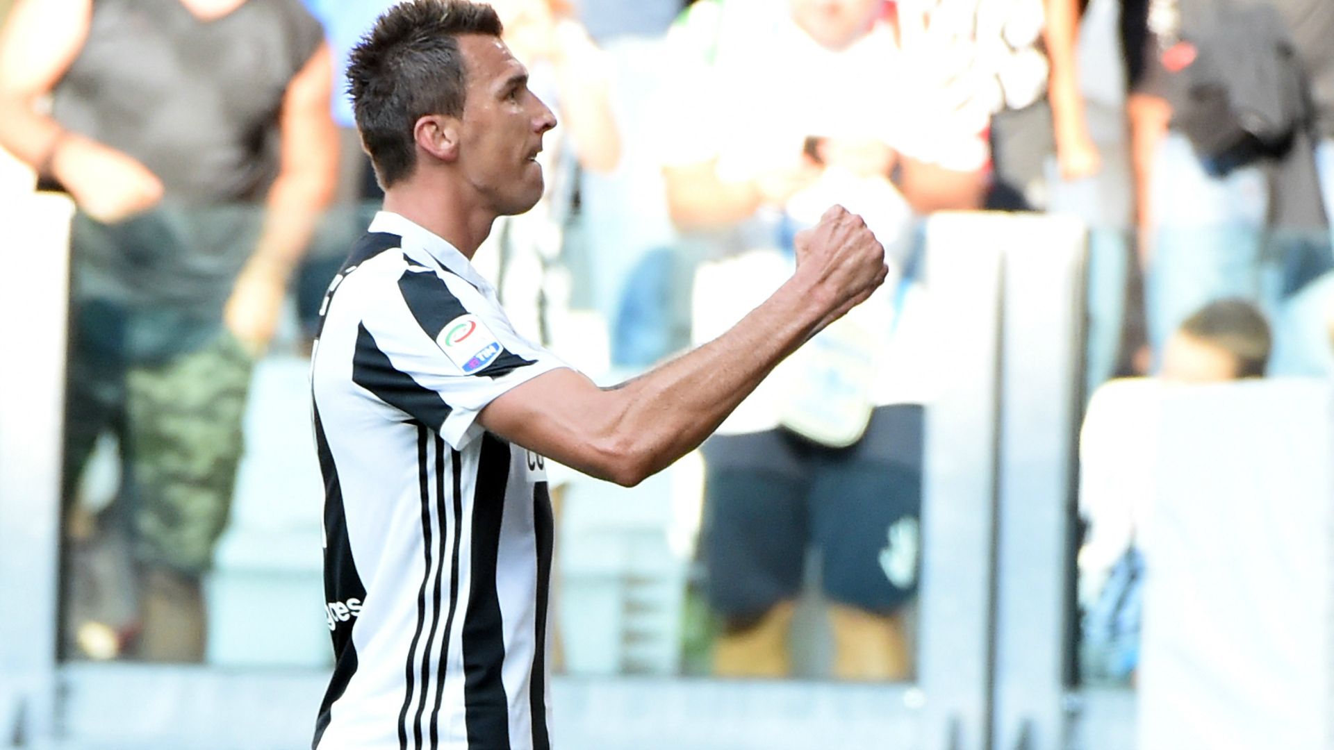 Mandzukic Juventus Cagliari Serie A