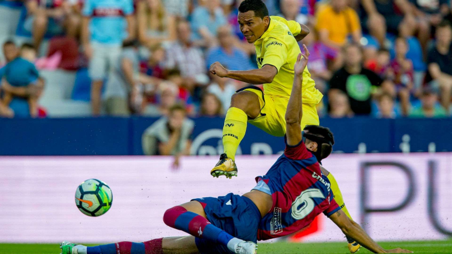 Carlos Bacca debut con Villarreal vs Levante 21082017