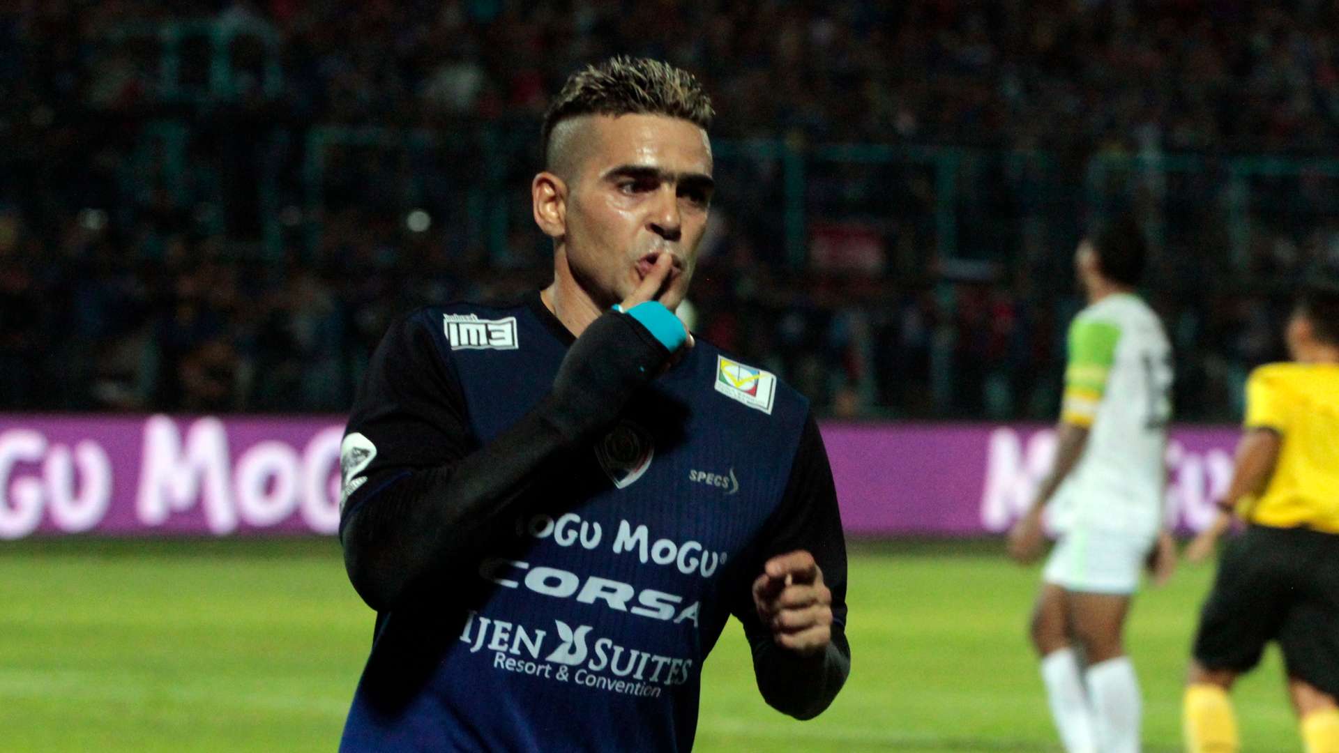 Cristian Gonzales - Arema Cronus