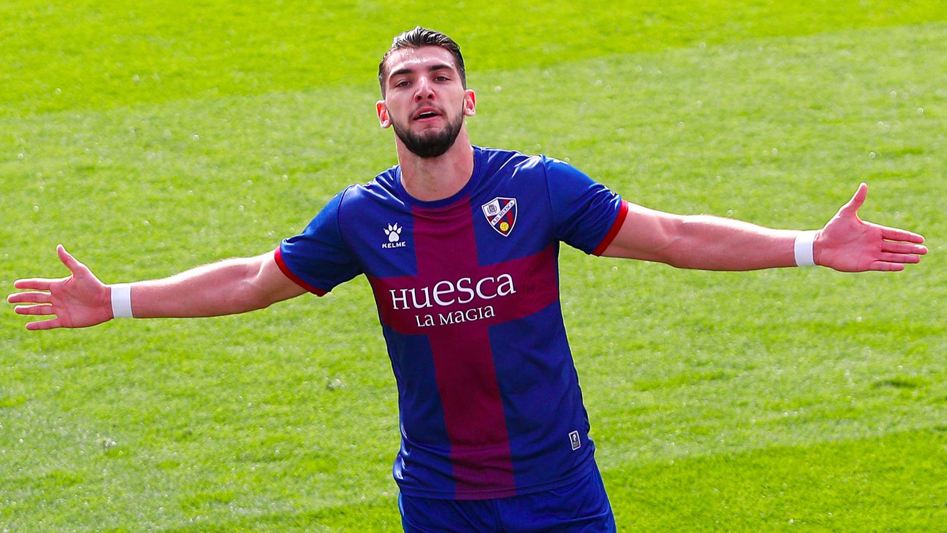 Rafa Mir Huesca Wolves loanee