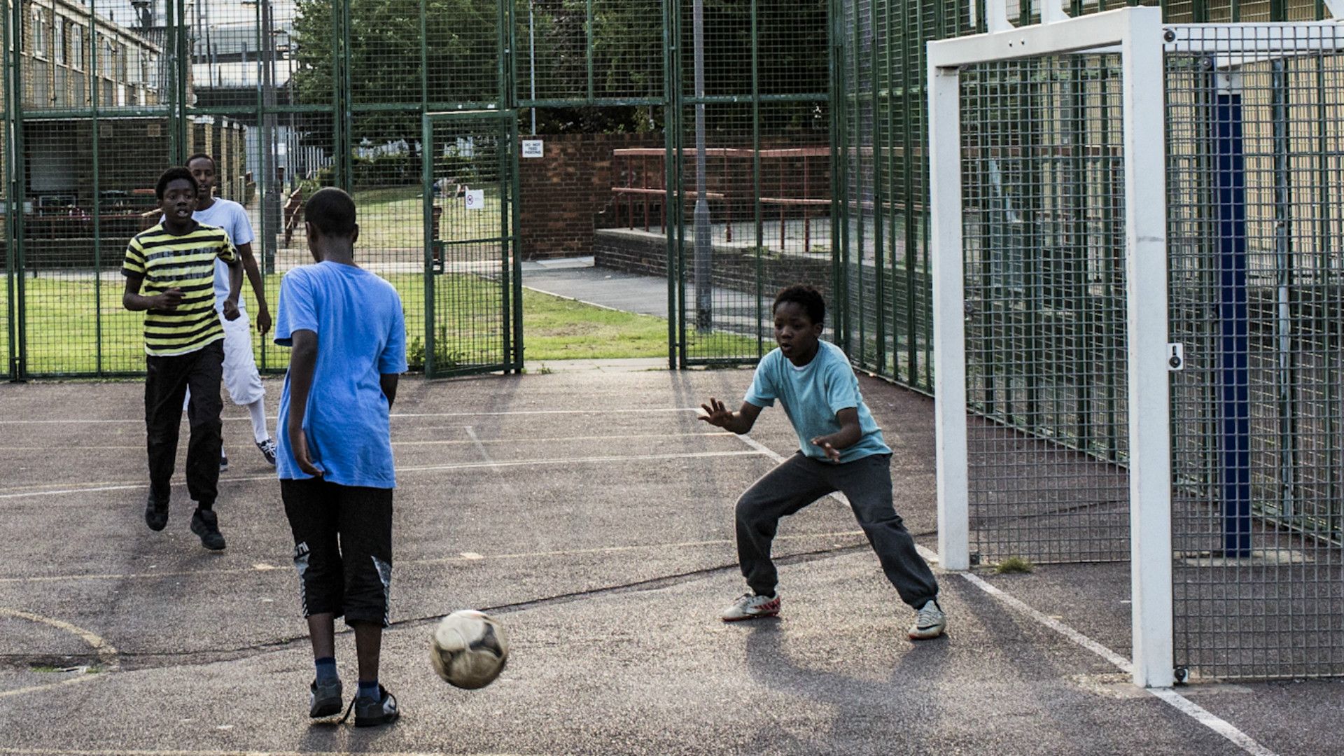 HD Kids playing football