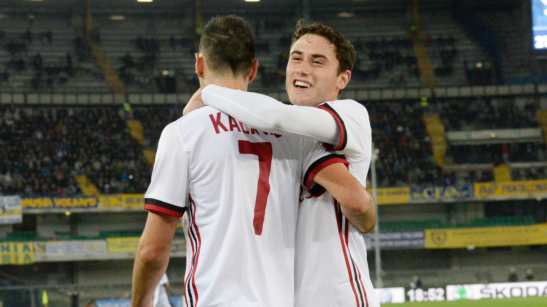 Nikola Kalinic Davide Calabria Chievo Milan