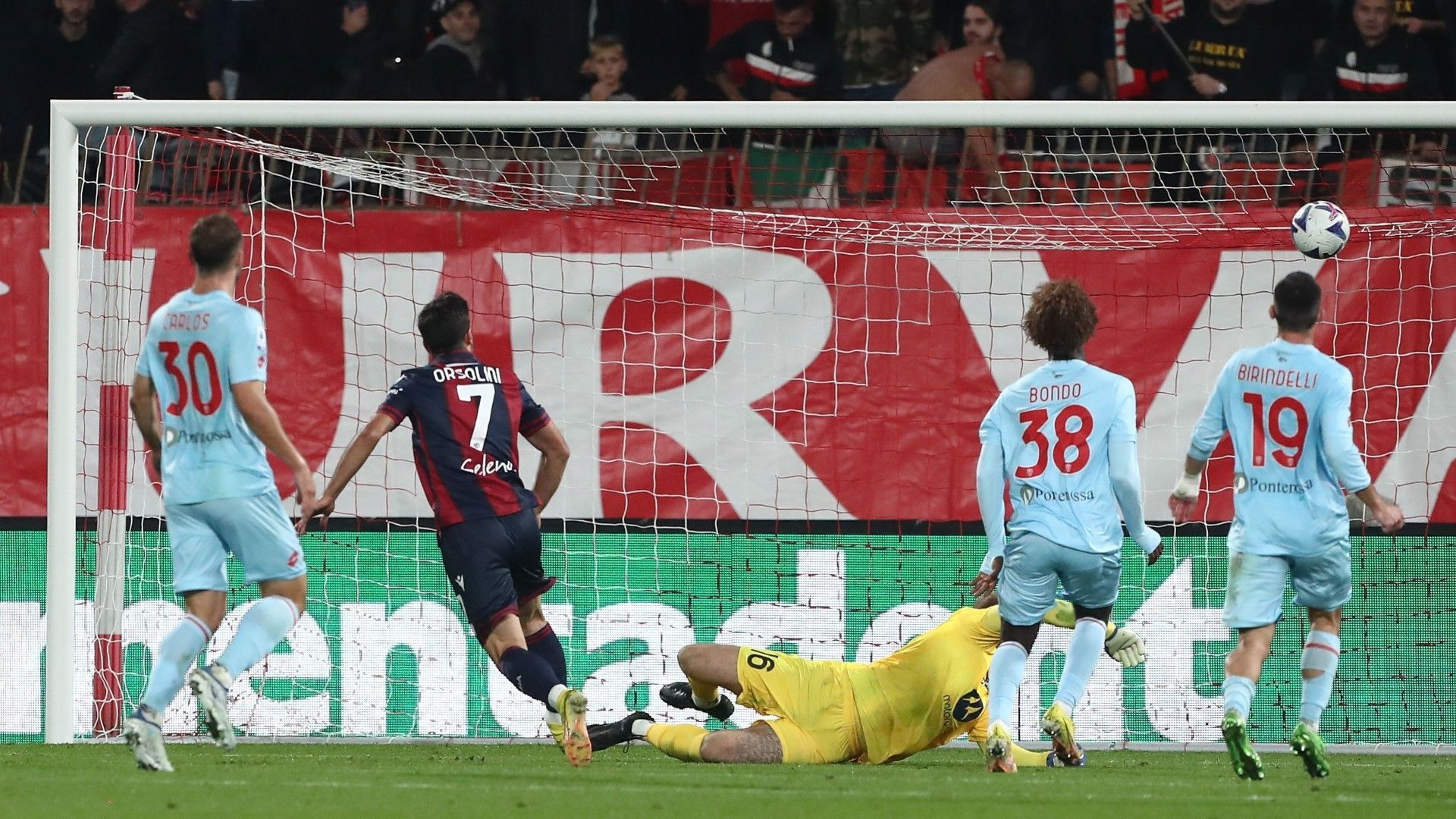 Orsolini goal Monza Bologna