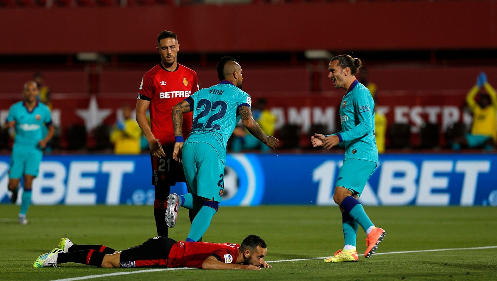 Arturo Vidal and Barcelona in a hurry to impress