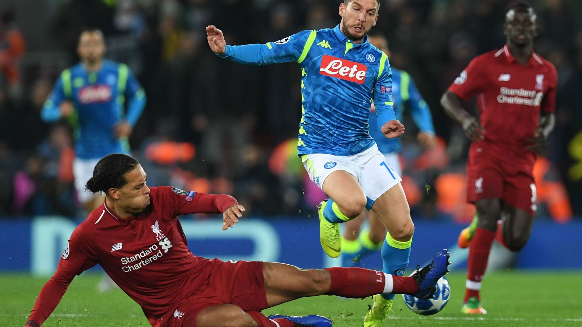 Van Dijk Mertens Liverpool Napoli