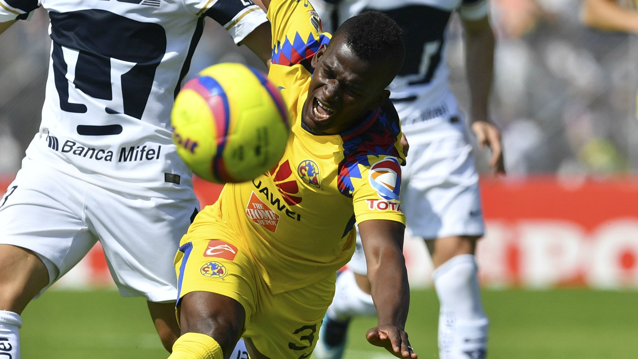 Darwin Quintero América 130218