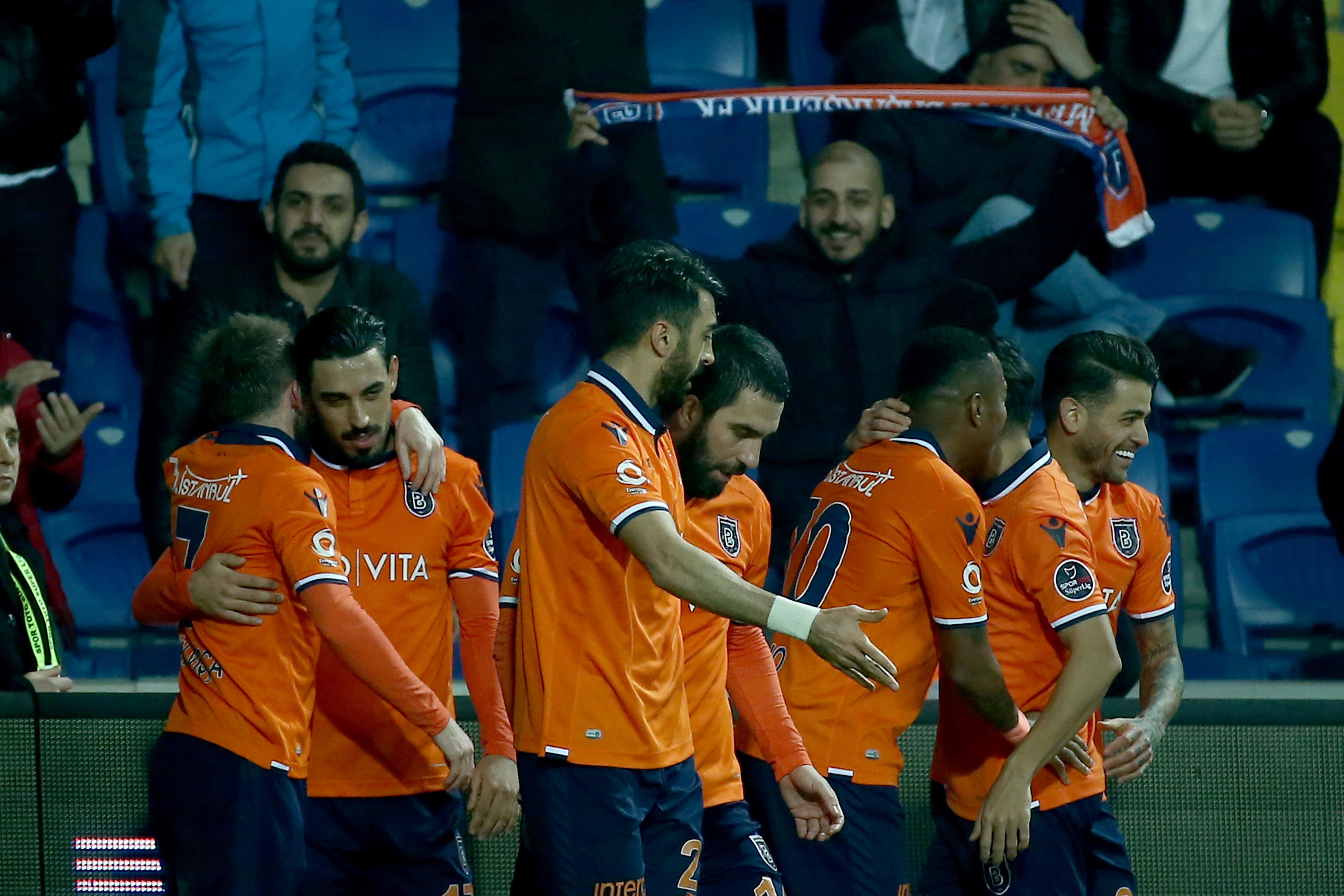 Basaksehir Kasimpasa Goal Celebration Turkish Super League 01/28/19