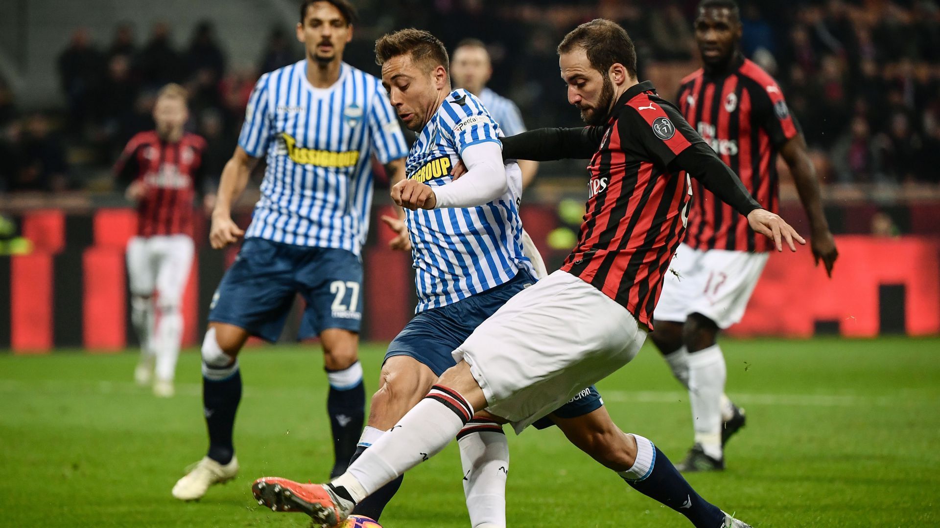 Gonzalo Higuain Milan SPAL Serie A