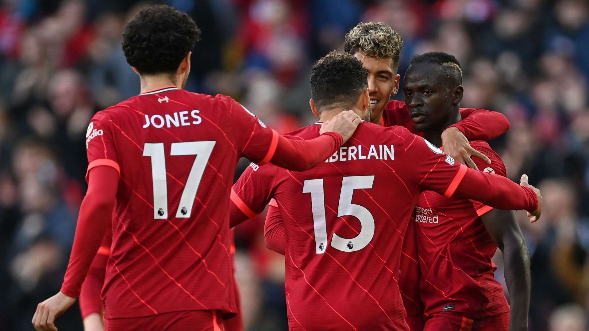 Liverpool celebrate Sadio Mane goal vs Brighton 2021-22