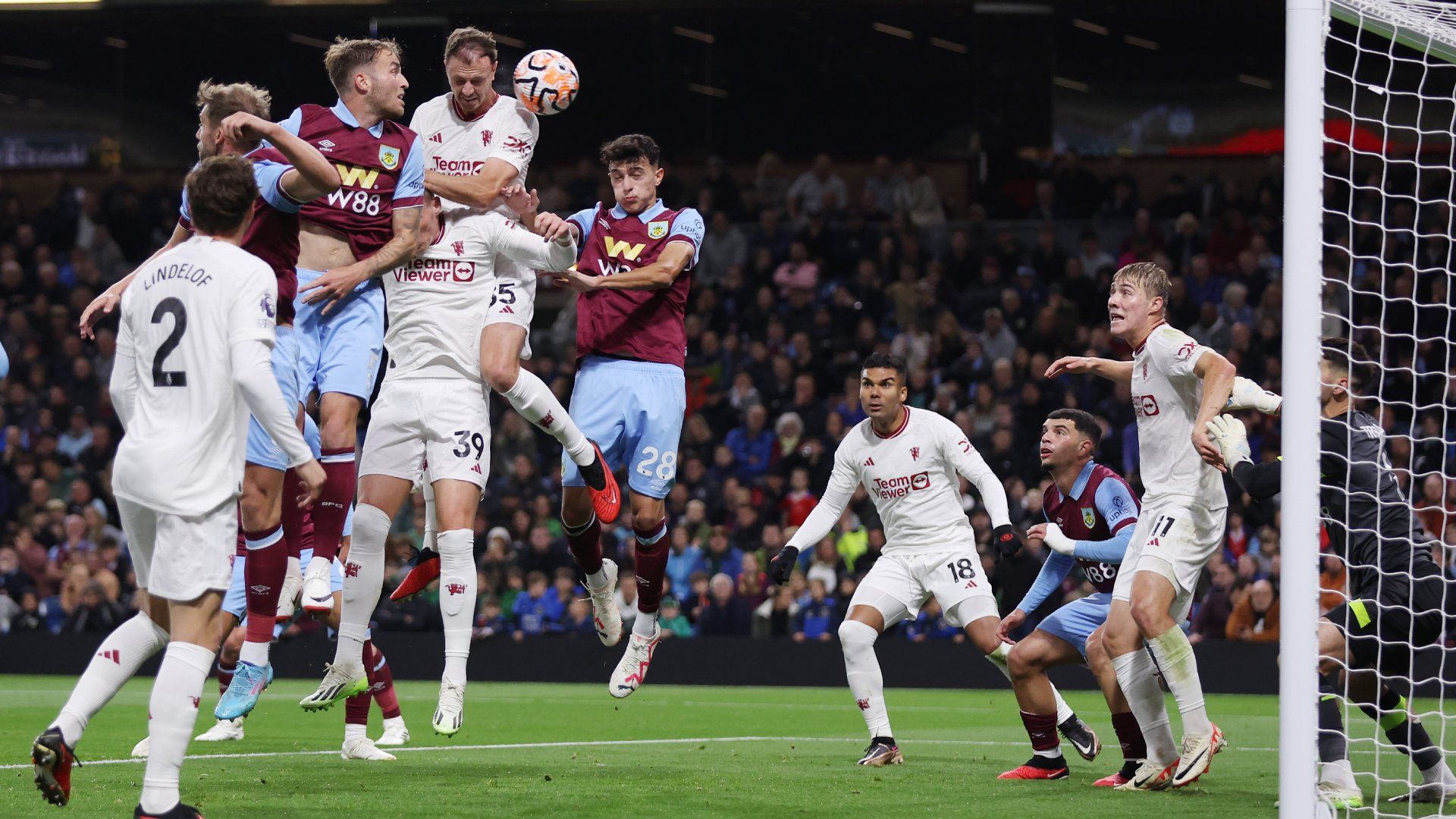 Jonny Evans offside goal Man Utd 2023-24