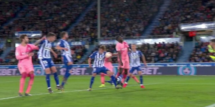 Penalti mano Alavés Barcelona