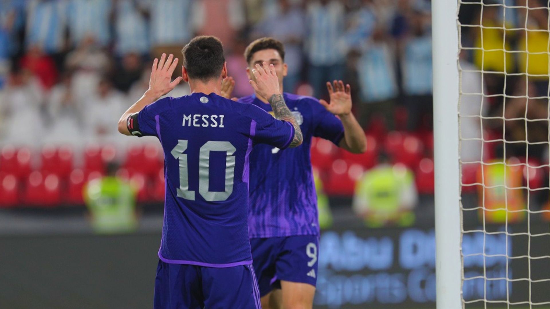 lionel messi julian alvarez argentina emiratos arabes amistoso 16112022