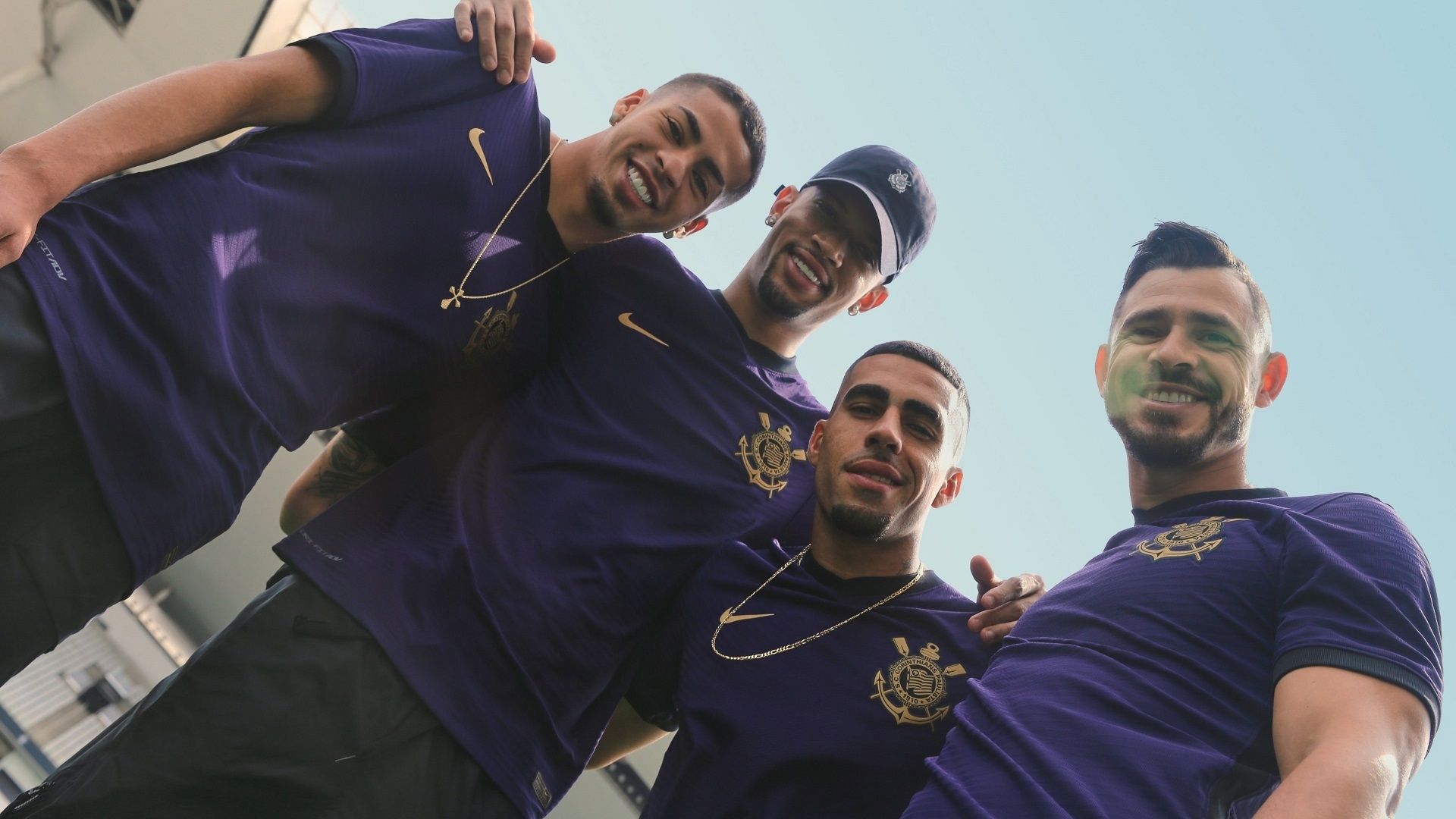 Nova camisa roxa do Corinthians