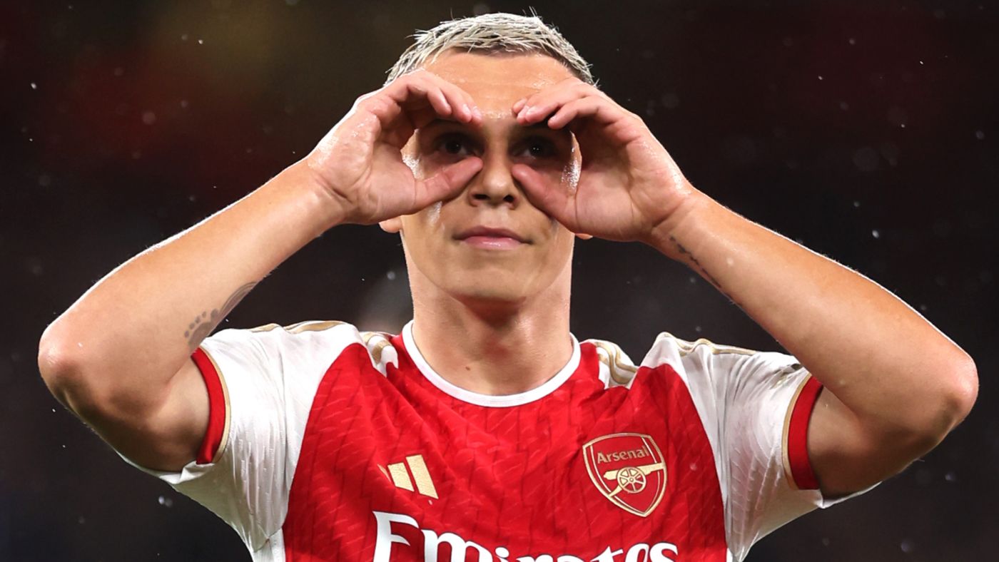 アディダス アーセナル レアンドロ・トロサール　サイン　ベルギー代表 アディダス アーセナル レアンドロ・トロサール サイン ベルギー代表