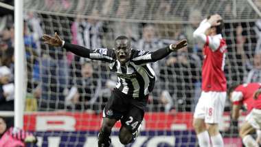 Cheik Tiote Newcastle United v Arsenal Premier League 05022011