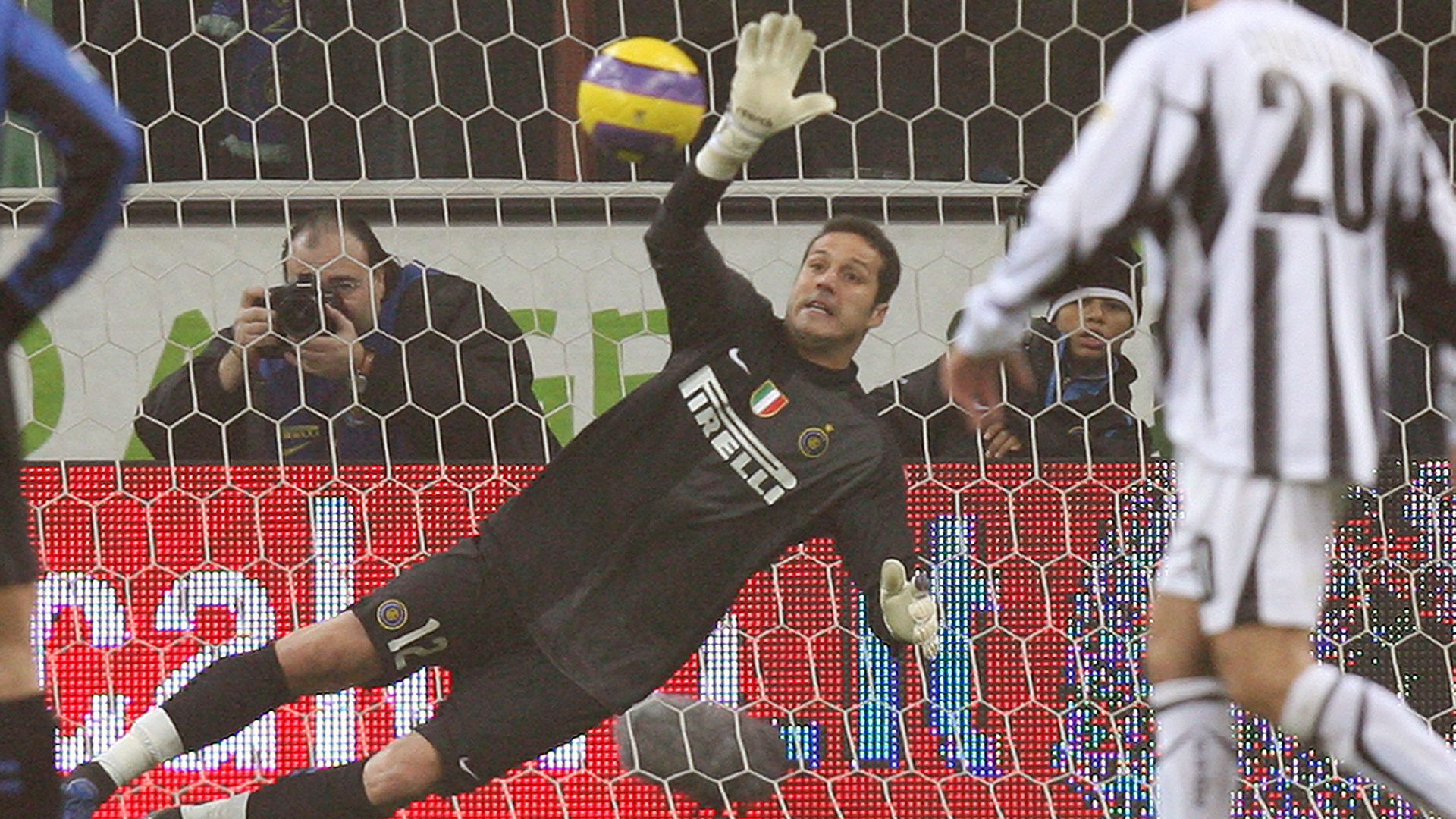 Inter Mailand Julio Cesar 02122006