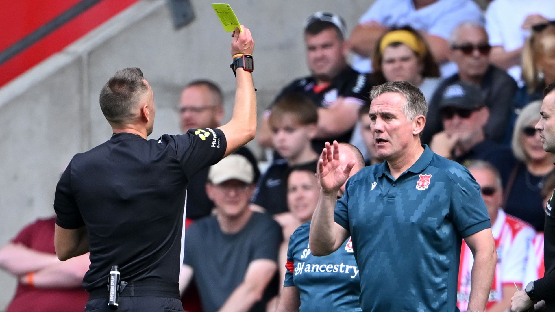 Phil Parkinson Wrexham Southampton 2025-26