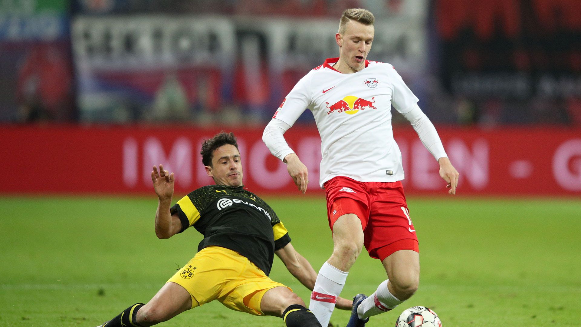 Thomas Delaney Borussia Dortmund BVB Bundesliga 19012019