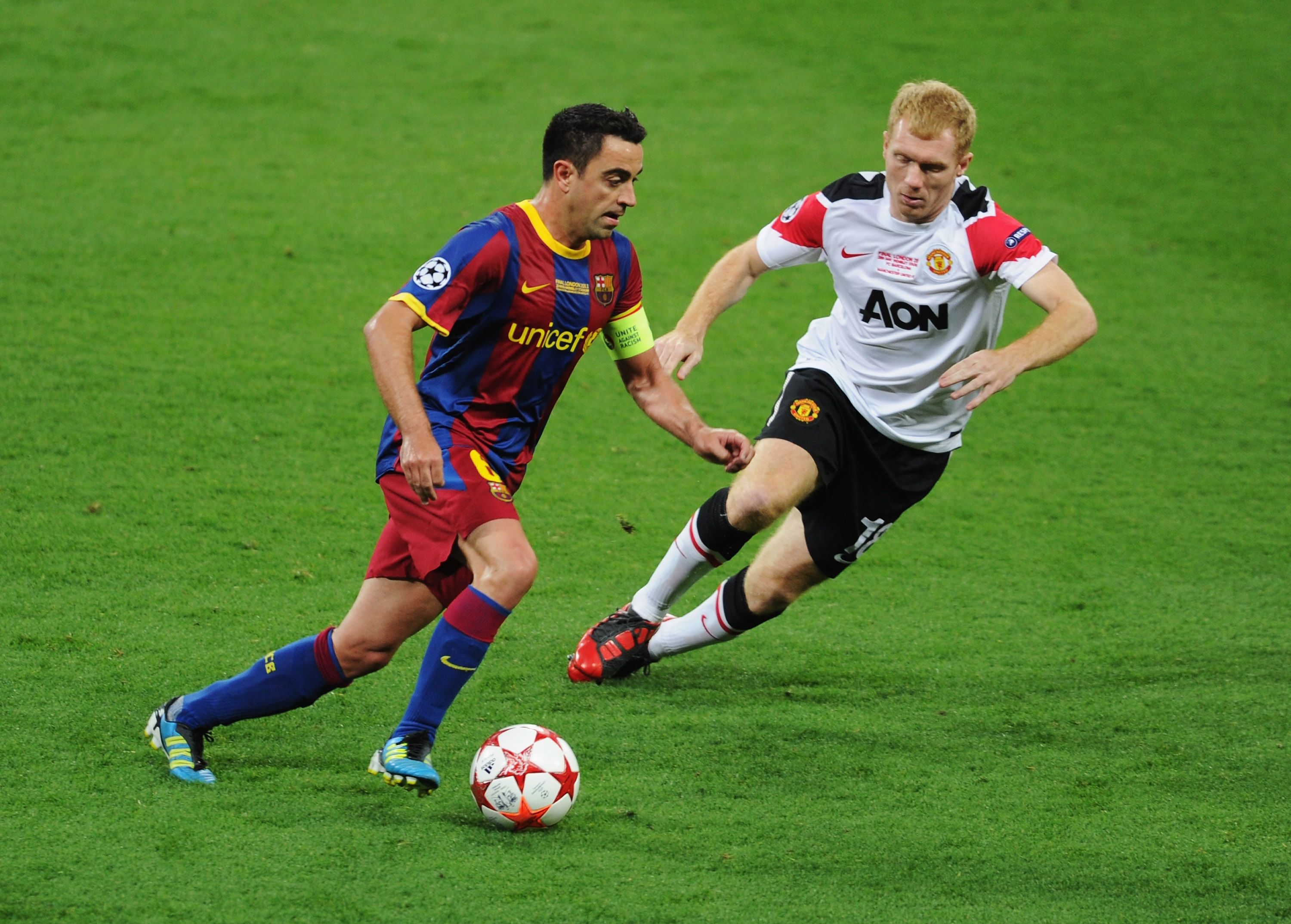 Xavi Hernandez & Paul Scholes